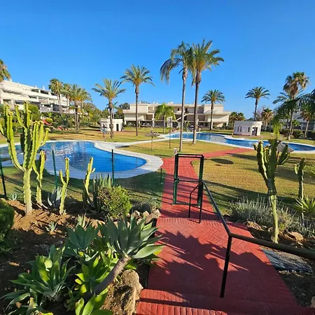 Lovely In Nueva Andalucia Pass The Keys Apartment *